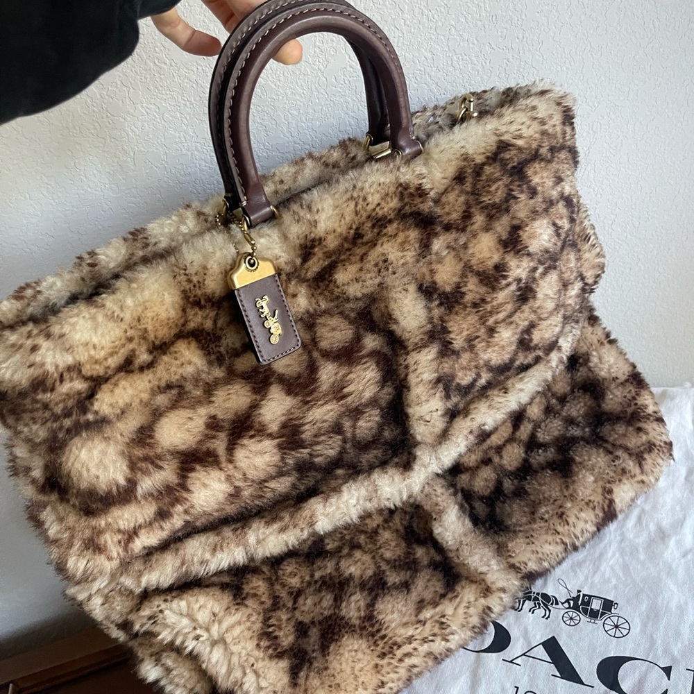 Coach 1941 Rogue Shearling Tote - Picture 2 of 10